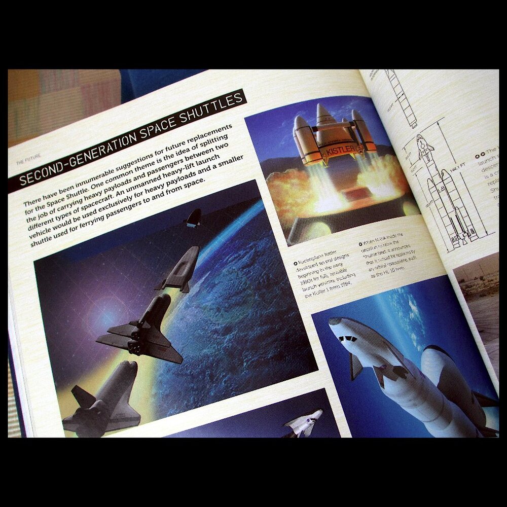 Book - Spaceships: An Illustrated History of the Real & the Imagined, Ron Miller - Picture 4 of 16